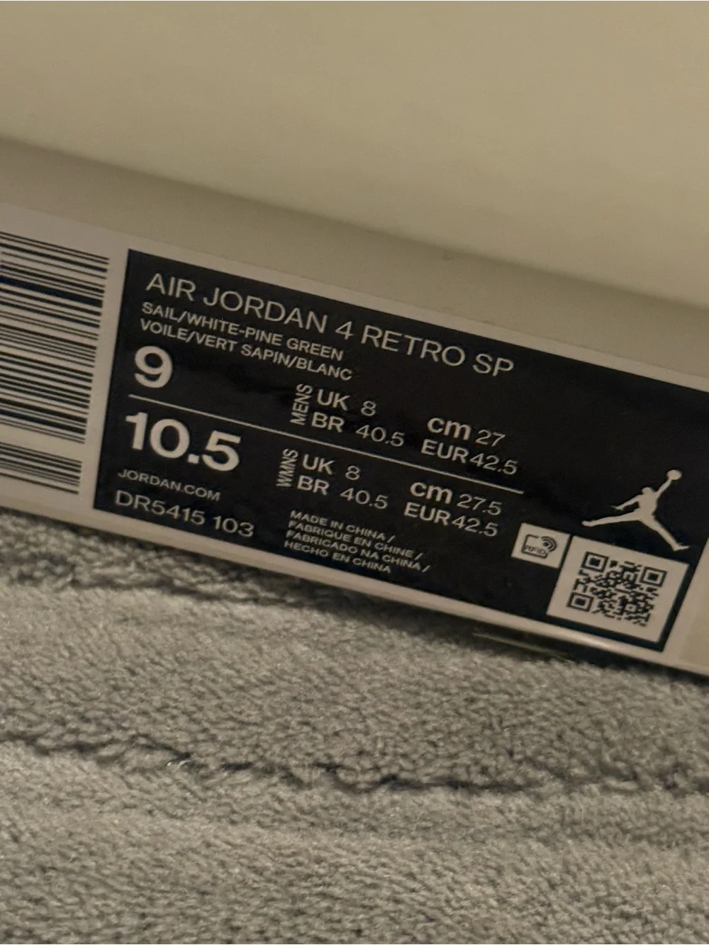 Air Jordan 4 Retro SB Pine Green Size 9